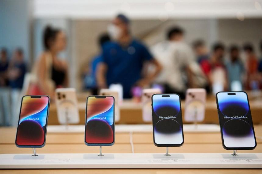 特朗普宣布对欧盟和苹果iPhone加征关税后比特币价格回落